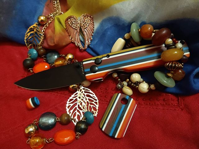 Mini Bay No Lock Colorful G10 Handle Serape Knife