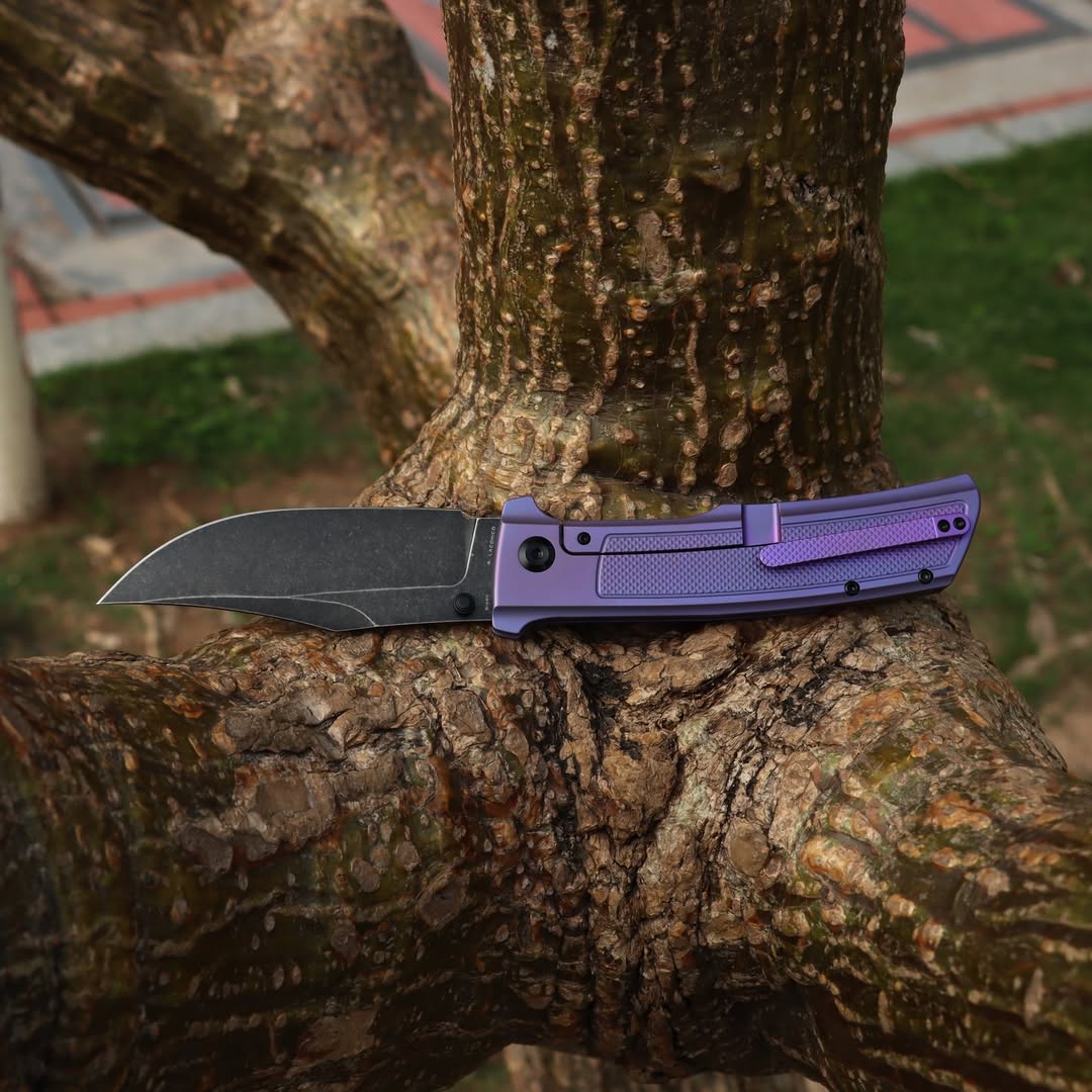 Laconico/Kansept Bison Folder Brings the Beef