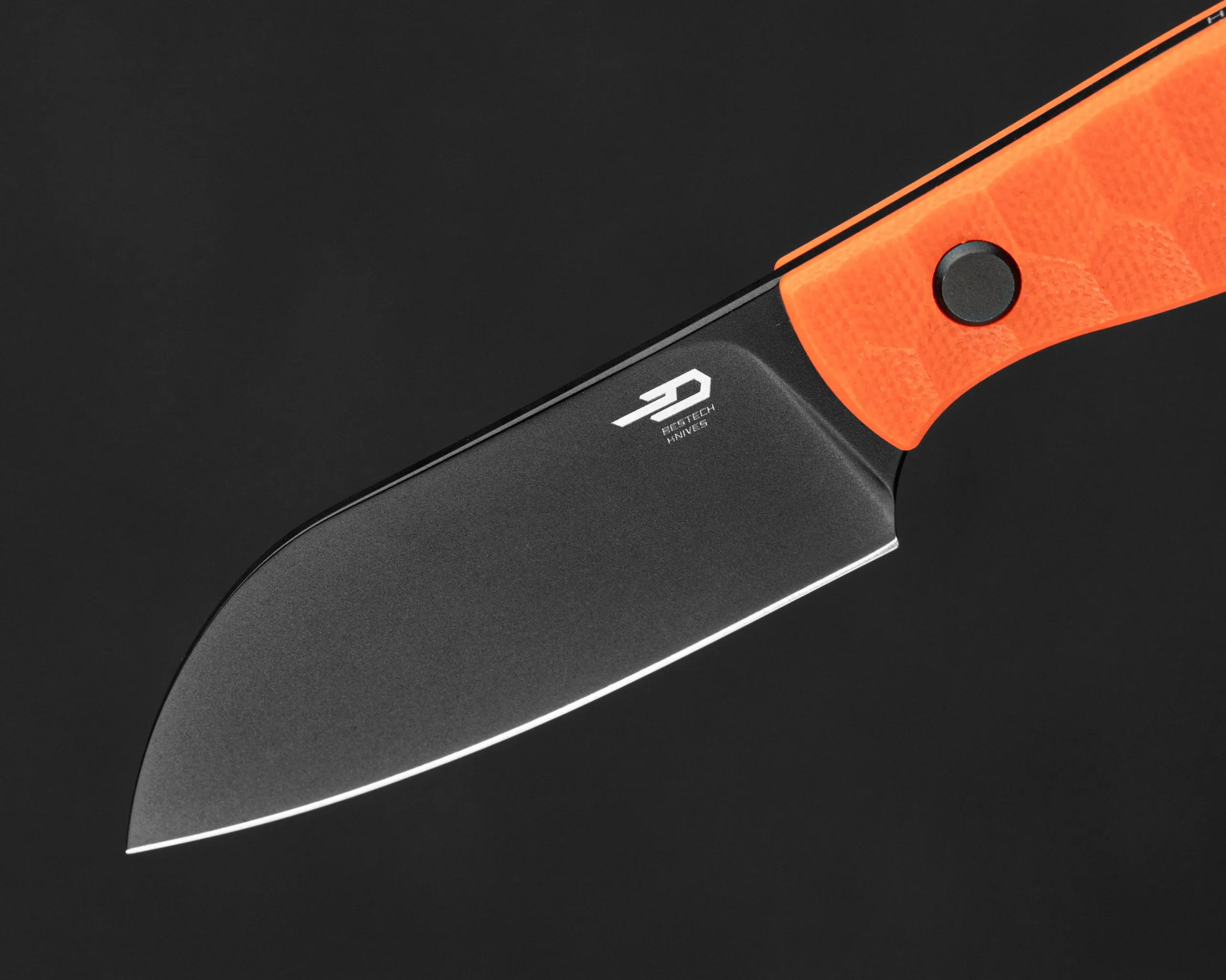 The “E” in “EDC” Stands for “Ergonomic” with the Heidi Blacksmith