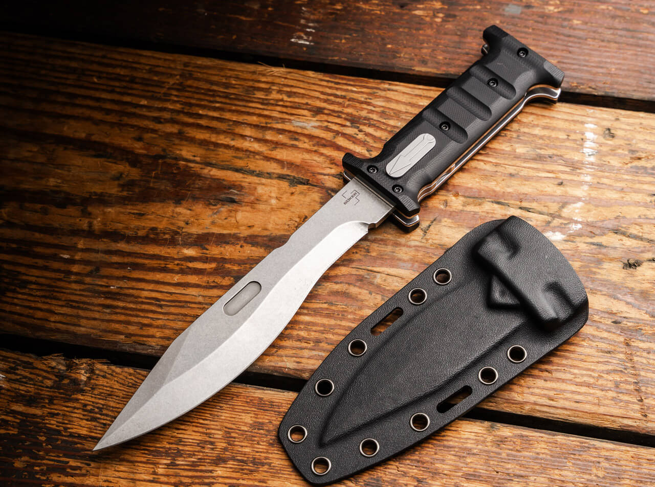 Boker Extension Knife Flips Between Kukri and Drop Point Boker Extension Knife Flips Between Kukri and Drop Point